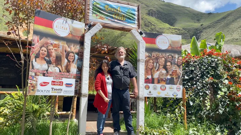 Hans and Patrizia at the entrance of the German Market at Finca Sommerwind