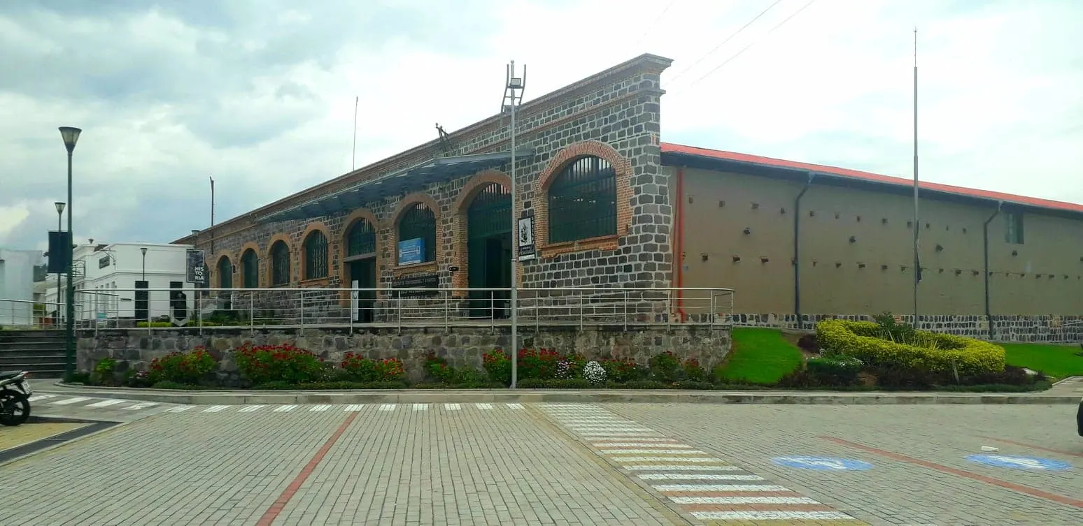 Restauriertes Gebäude der Fábrica Imbabura